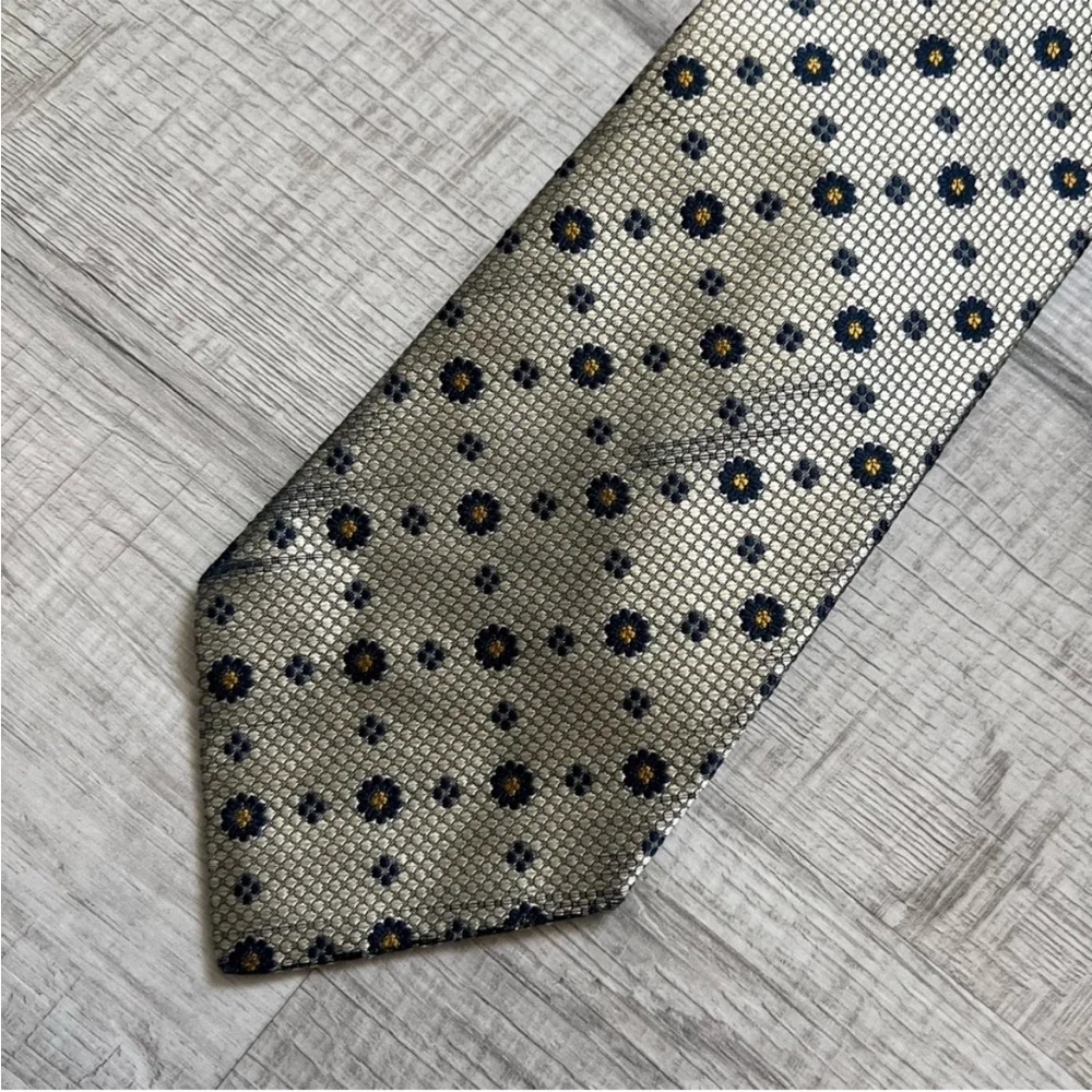 VINTAGE VALENTINO Metallic Gold Floral Tie - Picture 3 of 12